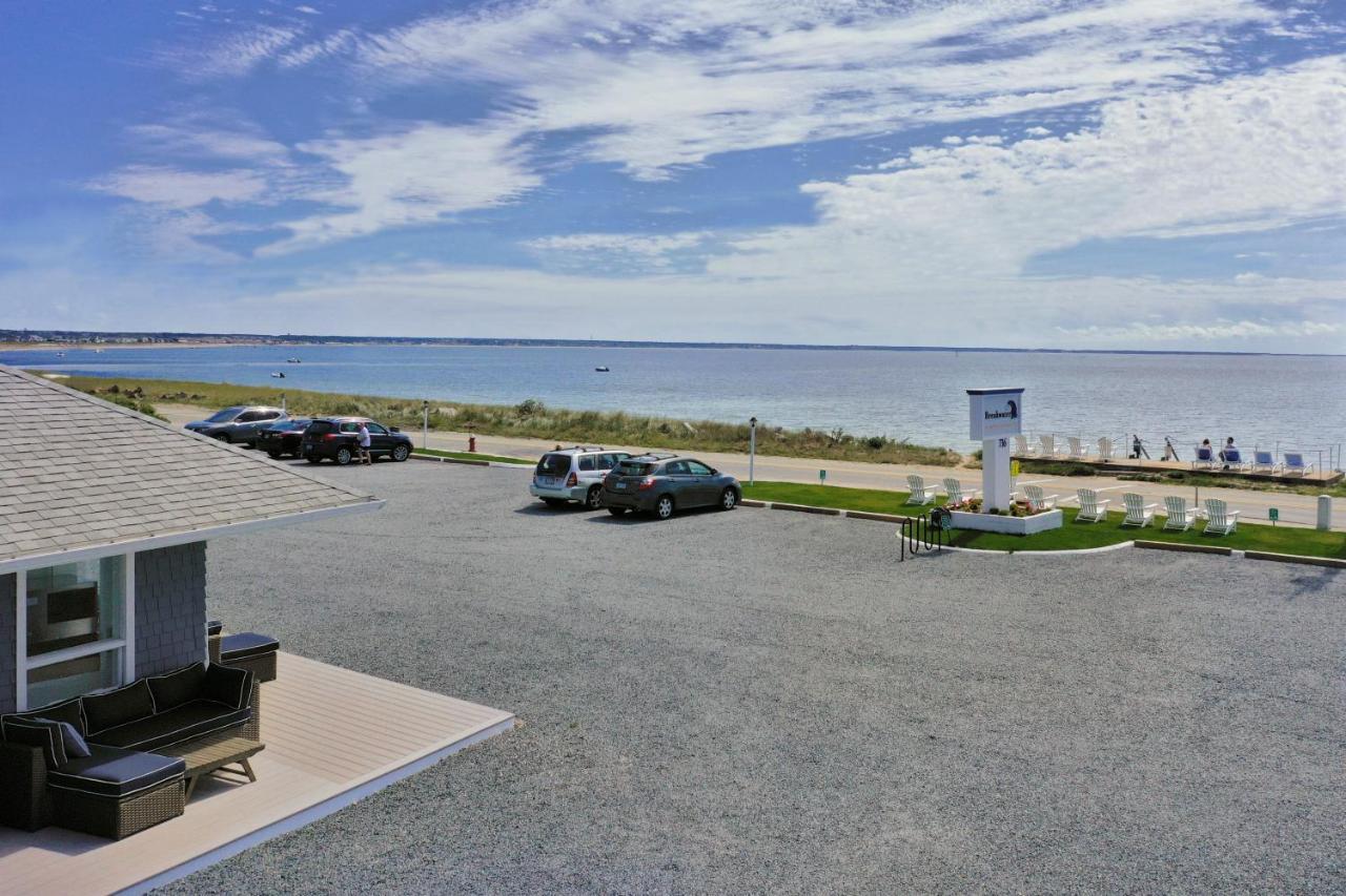 Breakwater 3*