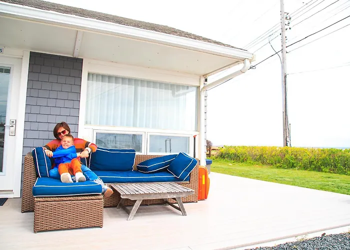 Breakwater Hotel